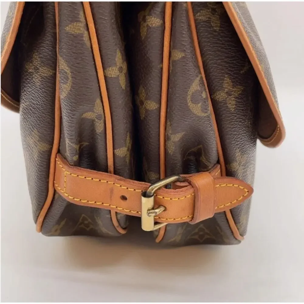 💎✨AUTHENTIC✨💎LV Saumur 30 Crossbody with Dust bag